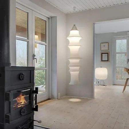 3 Bedroom Gorgeous In ジルレジェ